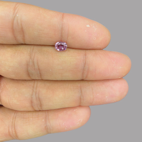 Oval Shape in Natural Pink Sapphire Gemstone 0.82 Carats & 6 x 4.6 mm Size