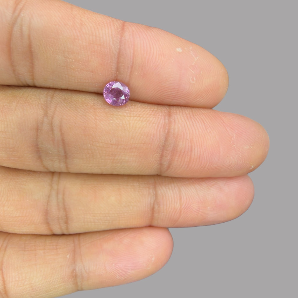 Oval Shape in Natural Pink Sapphire Gemstone 0.90 Carats & 5.8 x 5.2 mm Size
