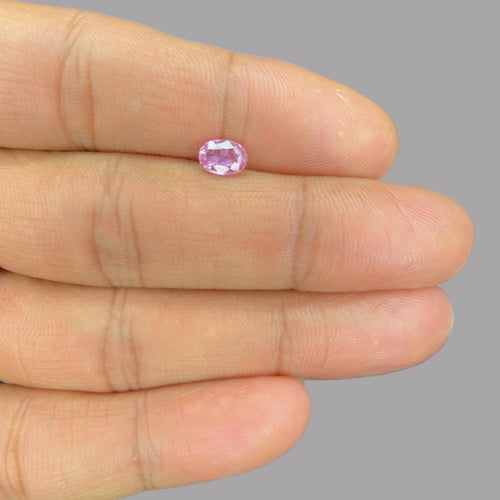 Oval Shape in Natural Pink Sapphire Gemstone 0.94 Carats & 6.7 x 4.8 mm Size