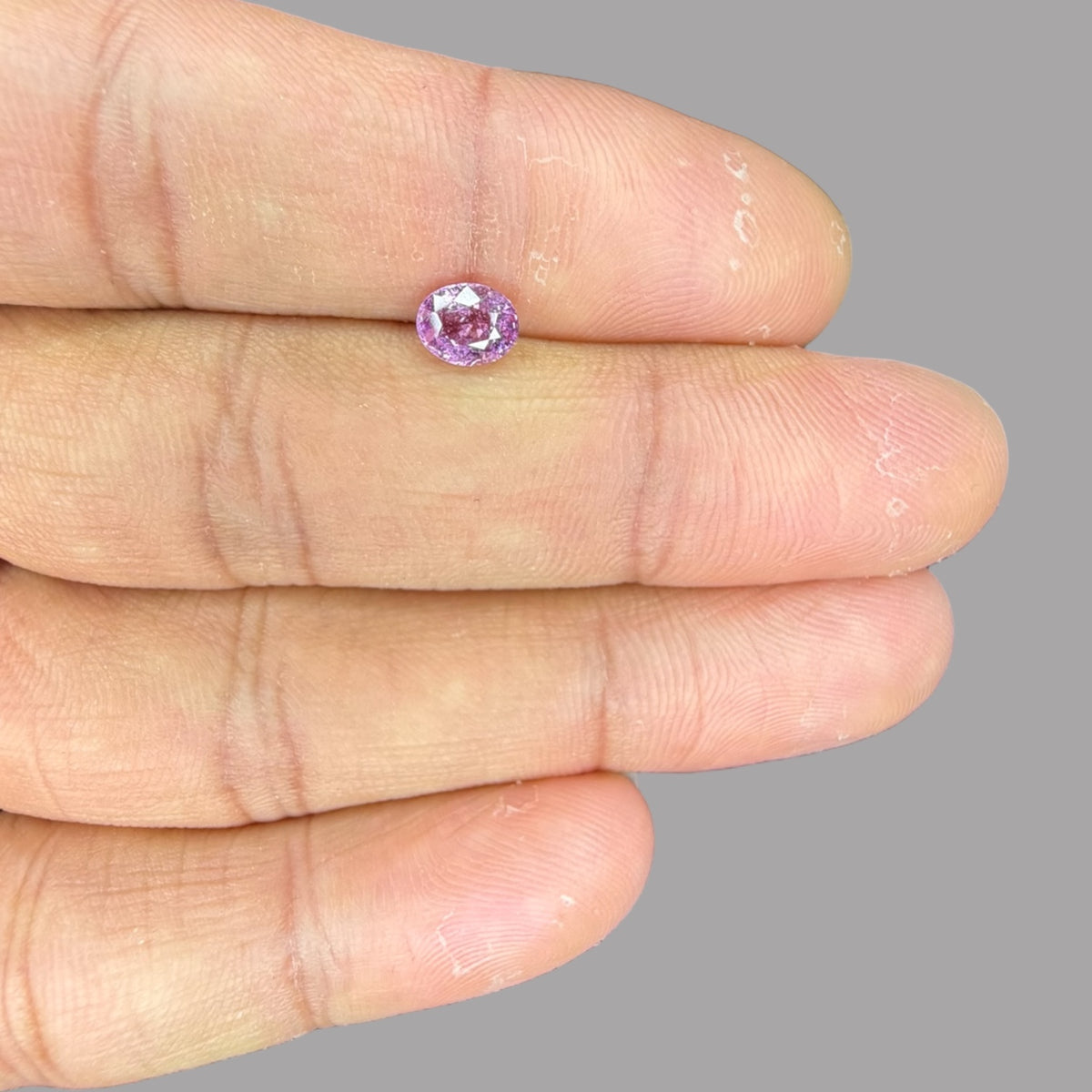 Oval Shape in Natural Pink Sapphire Gemstone 0.97 Carats & 6.3 x 5 mm Size
