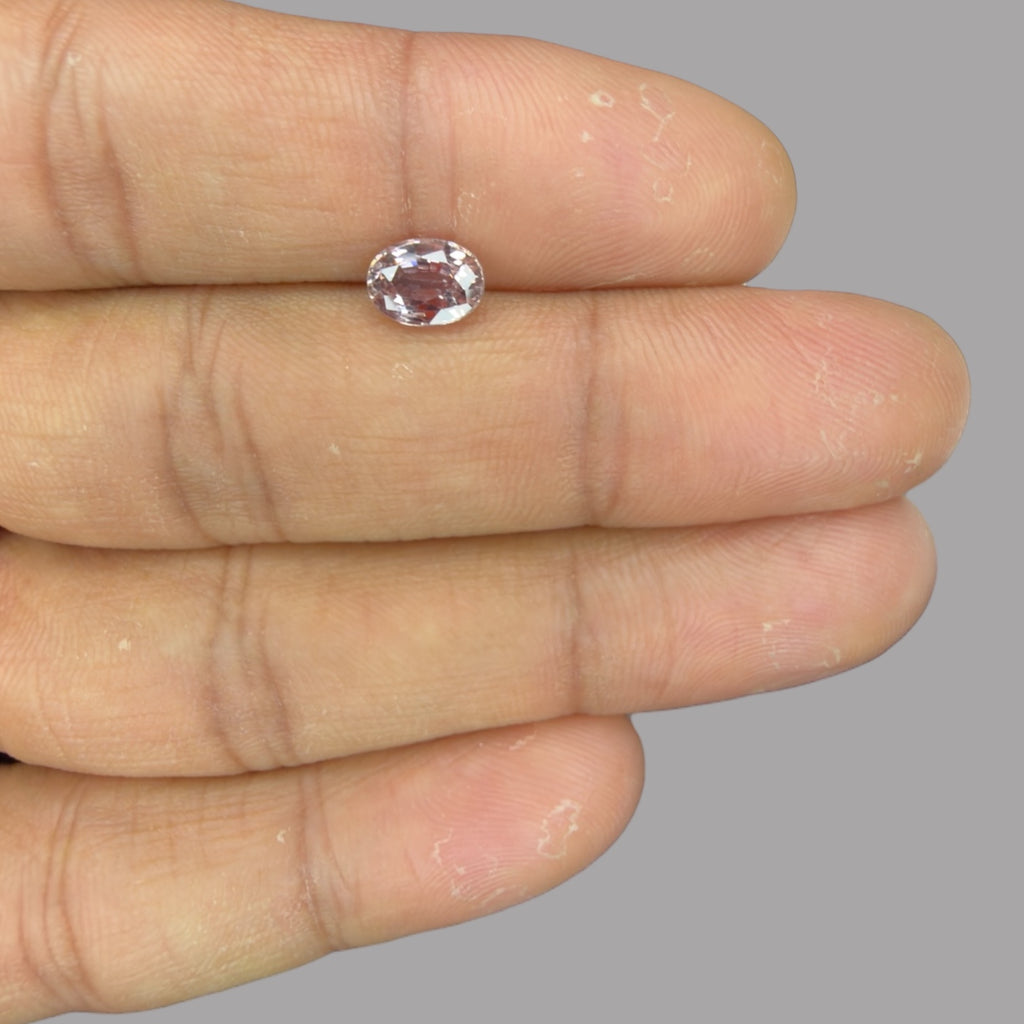 Oval Shape in Natural Pink Sapphire Gemstone 1.33 Carats & 7.6 x 5.6 mm Size