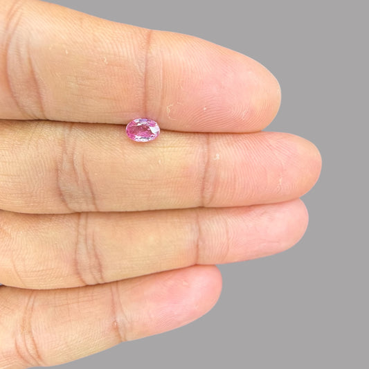 Oval Shape in Pink Sapphire Gemstone 0.58 Carats & 6.1 x 4.3 mm Size
