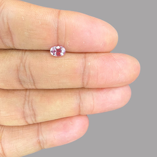 Oval Shape in Pink Sapphire Gemstone 0.77 Carats & 6.3 x 4.3 mm Size
