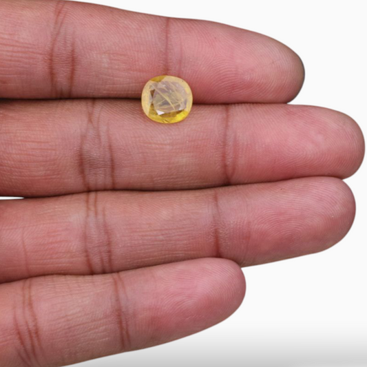 Oval Shape in Yellow Sapphire Gemstone 2.63 Carats & 10x9.3 Size