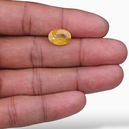 Oval Shape in Yellow Sapphire Gemstone 6.30 Carats & 13x9mm Size