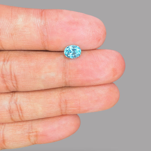 Paraiba Tourmaline Oval Cut 0.95 Carats 6.90 x 5.51 x 3.94 mm From Mozambique GIA Certified