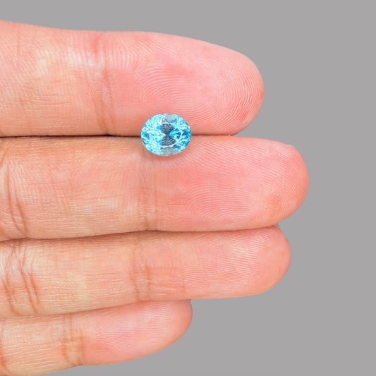 Paraiba Tourmaline Oval Cut 1.53 Carats 7.64 x 6.39 x 4.96 mm From Mozambique GIA Certified