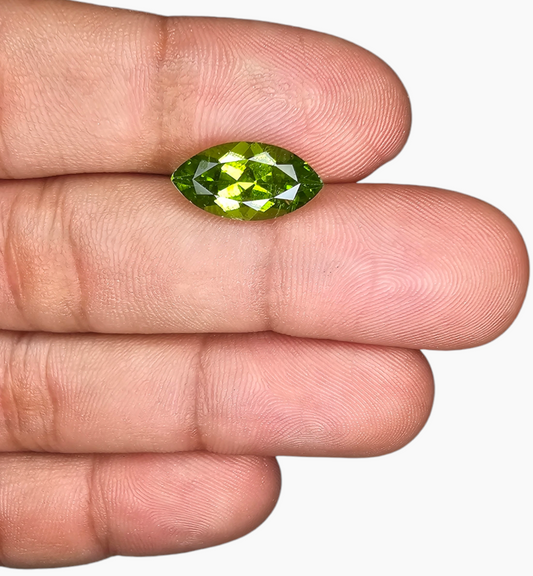 Natural Peridot Gemstone Marquise Shape 5.20 Carats Size 15.5x8mm