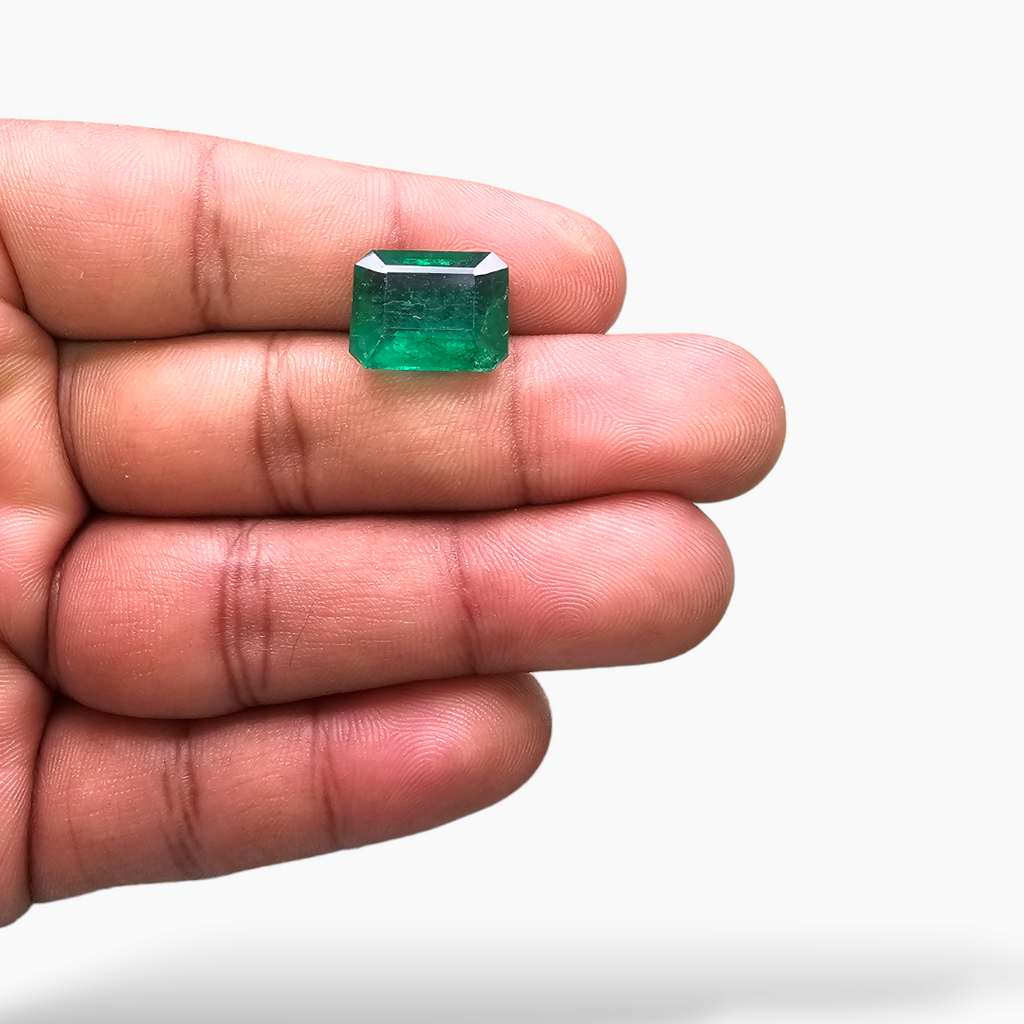 Natural Zambian Emerald Stone 9.51 Carats Emerald Cut 14.17 x 11.61 x 7.13 mm