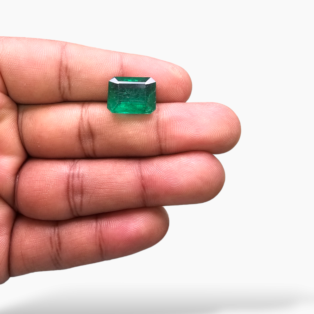 Natural Zambian Emerald Stone 9.51 Carats Emerald Cut 14.17 x 11.61 x 7.13 mm