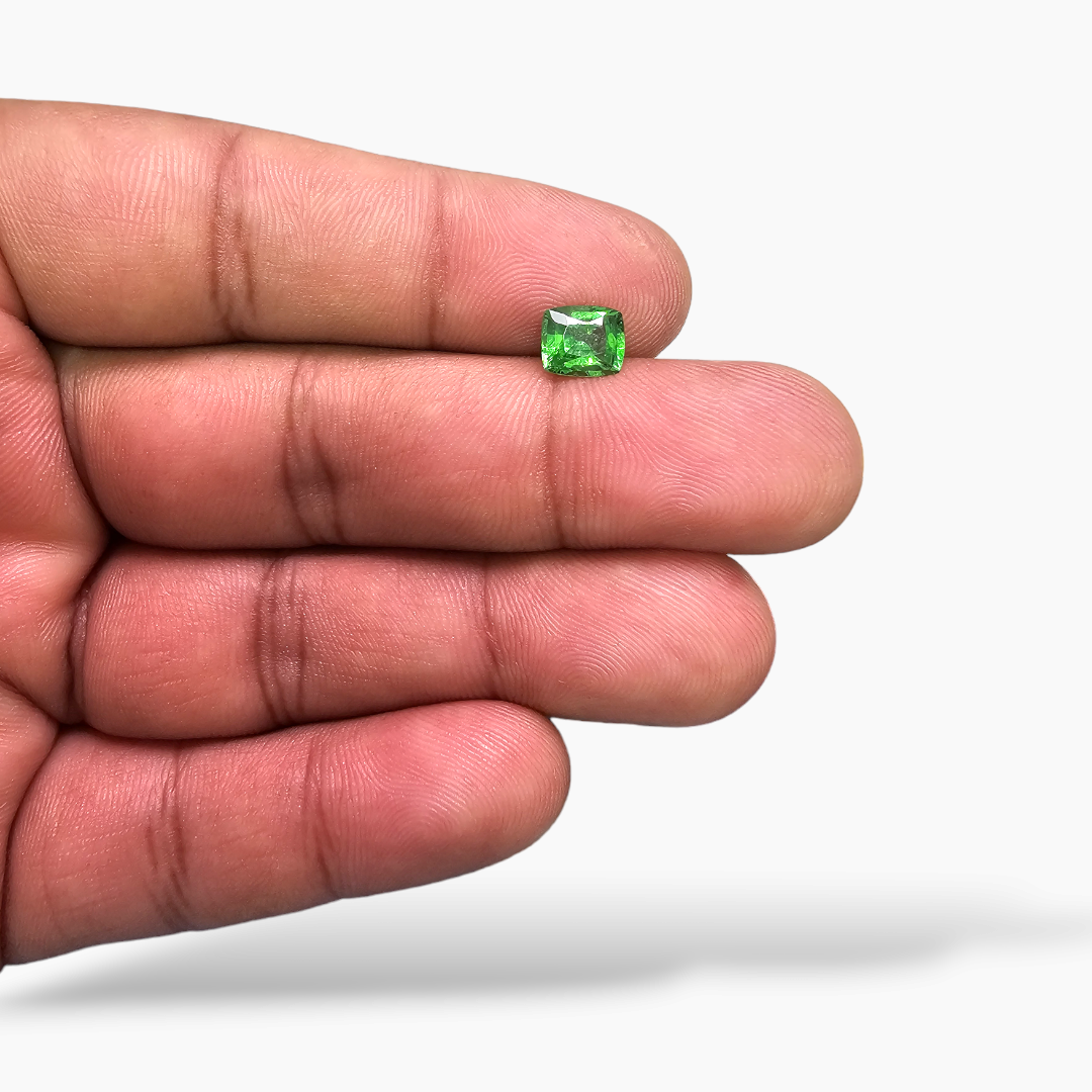 loose Natural Tsavorite Garnet Stone 1.32 Carats Cushion Cut (7 x 5 mm)