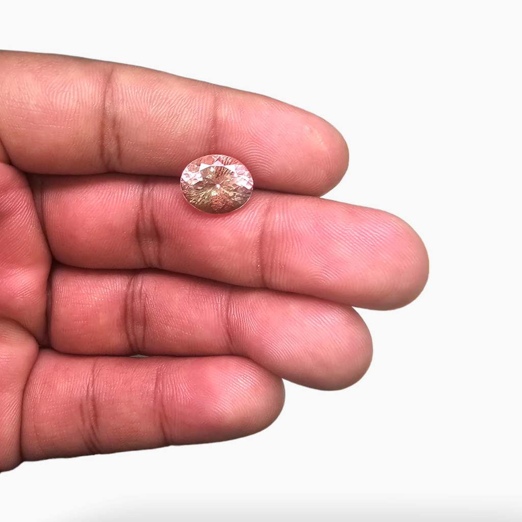 losse Natural Peach Morganite Stone 4.32 Carats Oval Cut (10 x 12 mm)