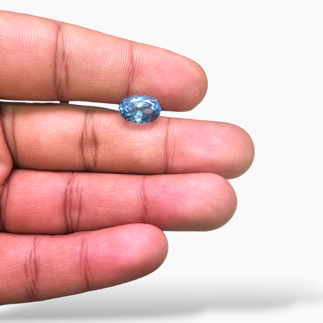 for sale Natural London Blue Topaz Stone 4.95 Carats Oval Shape  (11x7.5 mm ) 
