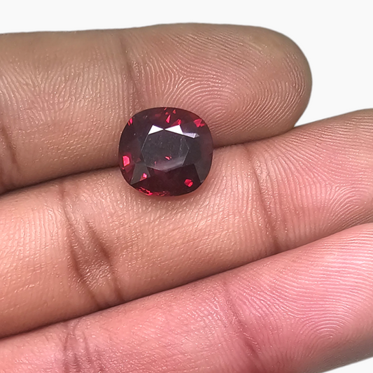 Natural  Almandine Garnet  Stone 6.72 Carats Cushion Shape  ( 11x10.5 mm )