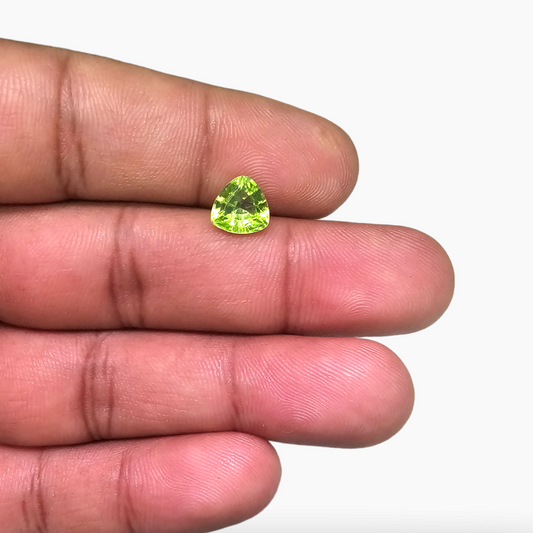 loose Natural Peridot Stone 1.8 Carats Trilliant Cut Shape ( 7.8 mm )