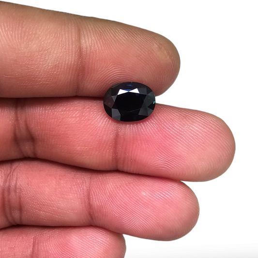 Natural Blue Sapphire Gemstone 3.65 Carats Oval Shape 10.3x8 mm