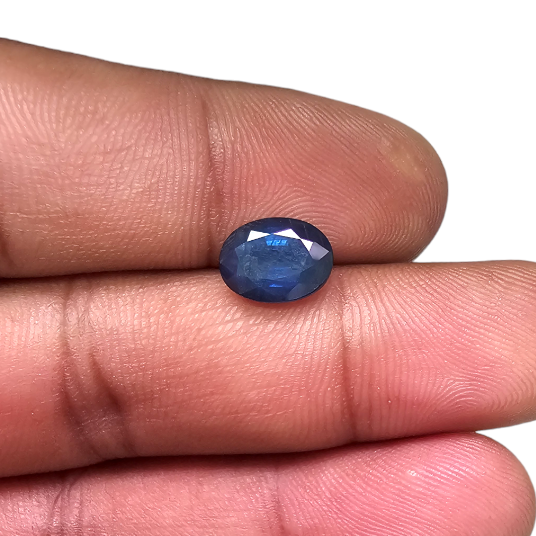 Natural Blue Sapphire Gemstone 2.7 Carats Oval Shape 9.5x7 mm