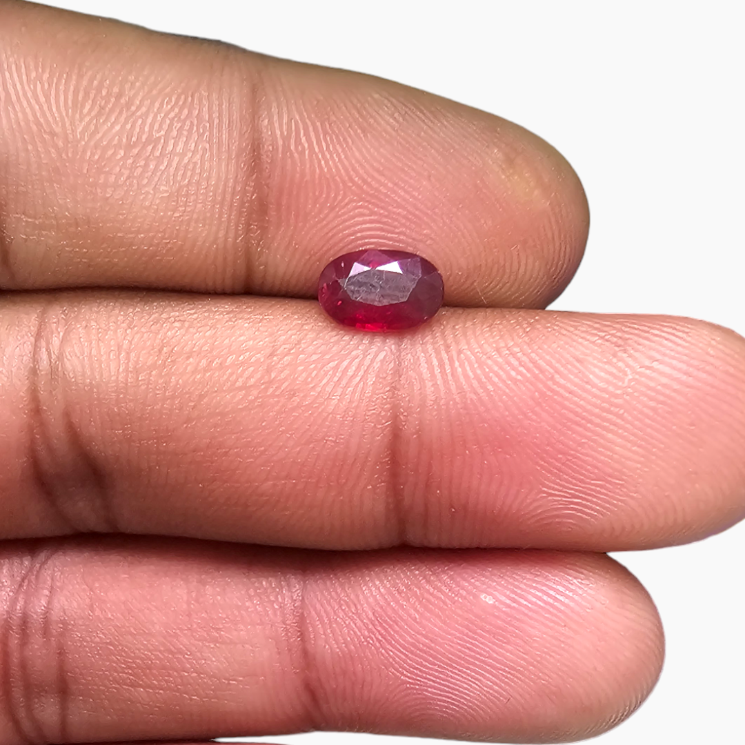 Charming 1.14 Carat Oval Red Natural Ruby Raza Cert From Mozambique Origin