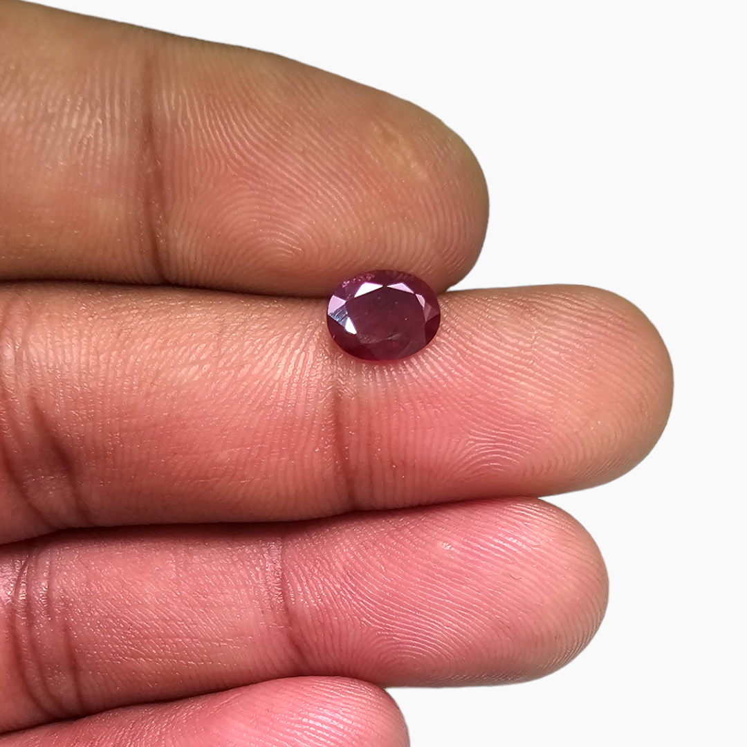Elegant 1.03 Carat Oval Cut Natural Pink Ruby from Mozambique - Certified by IDL