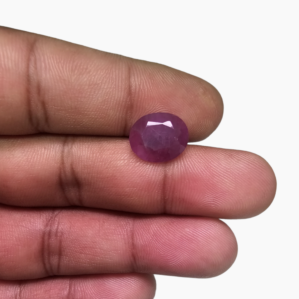 Mozambique Natural Pink Ruby in Oval Shape with 6.37 Carats for Sale