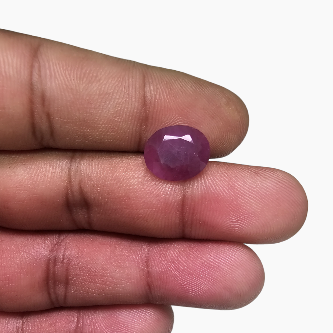 Mozambique Natural Pink Ruby in Oval Shape with 6.37 Carats for Sale