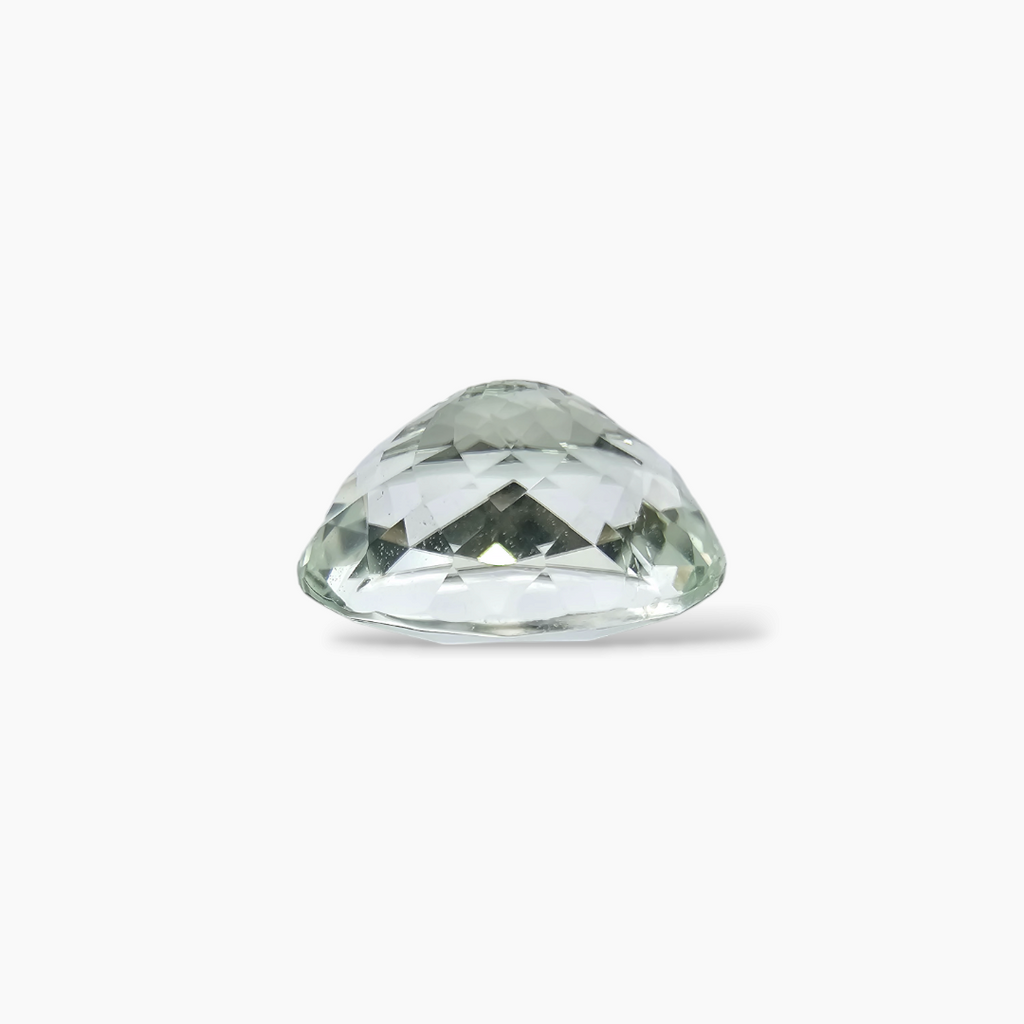 Natural Green Tourmaline Oval Shape in 4.67 Carats Weight for Sale