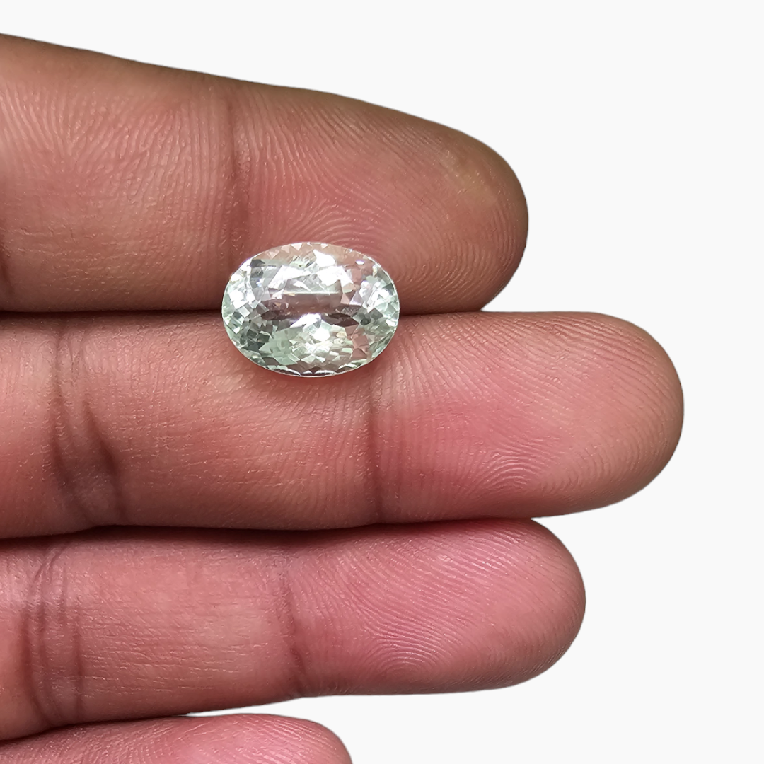 Natural Green Tourmaline Oval Shape in 4.67 Carats Weight for Sale
