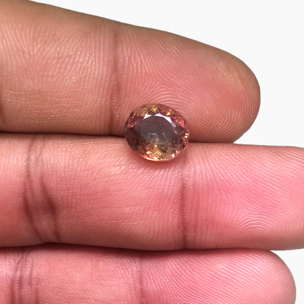 Natural Tourmaline Gemstone in Oval Cut with 2.79 Carats Weights