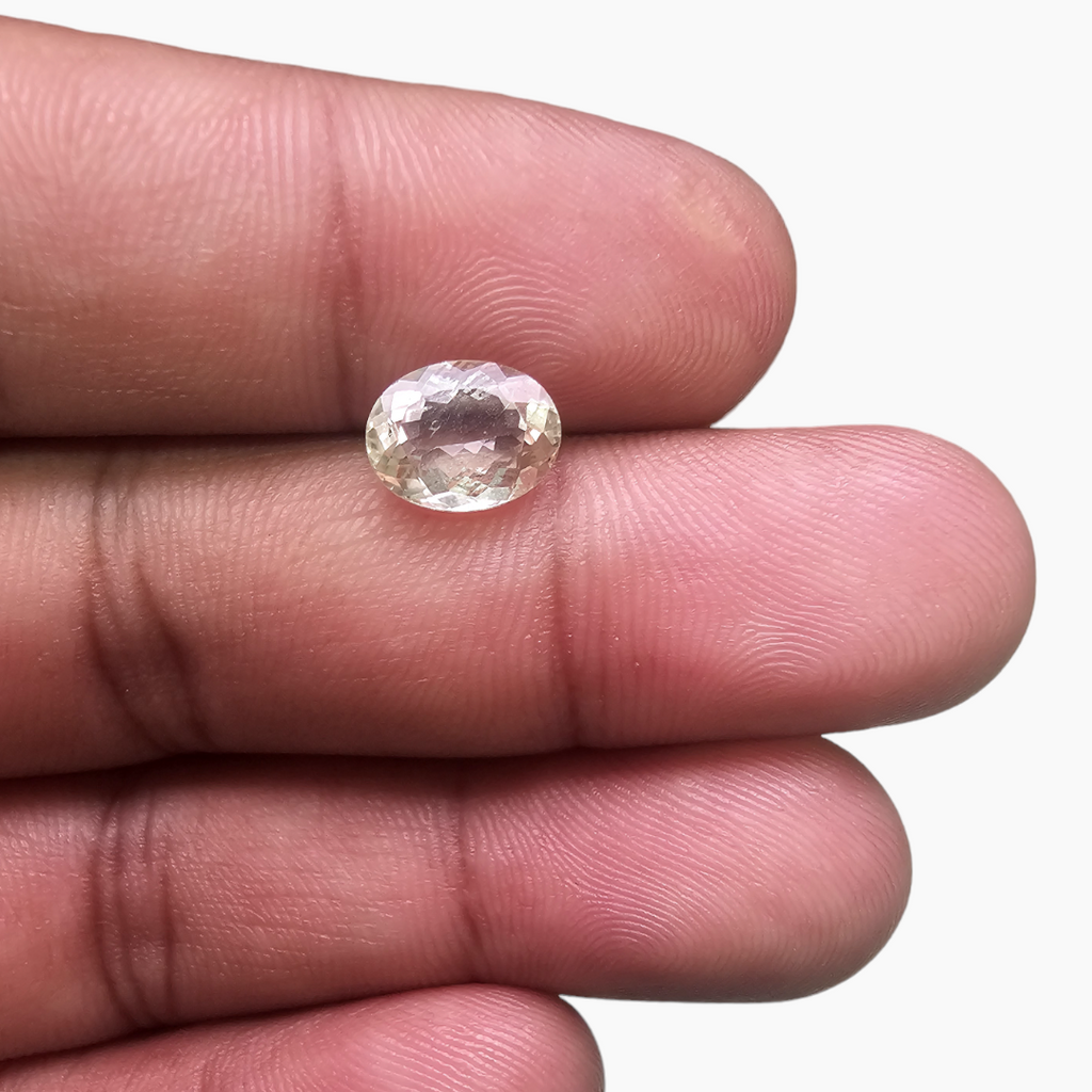 African Natural Green Tourmaline in Oval Cut 1.96 Carats for Sale