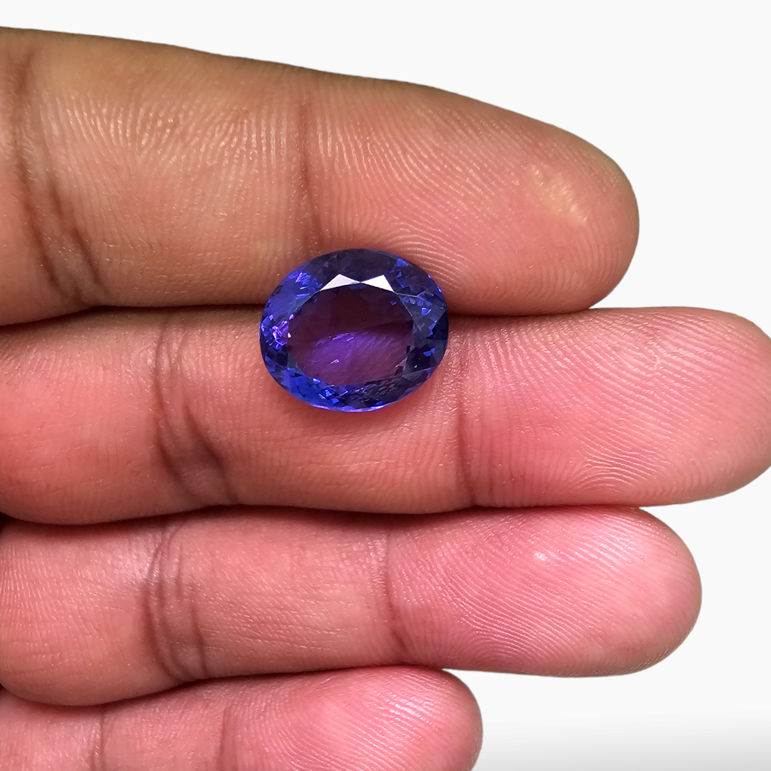 Tanzanian Natural Tanzanite Stone in Oval Cut with 7.32 Carats for Sale