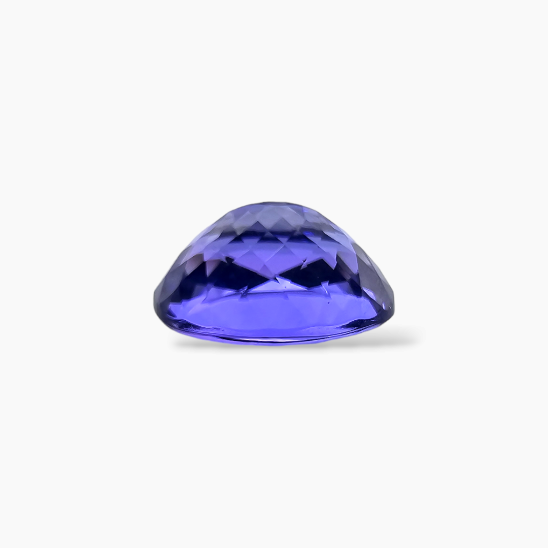 Natural Oval Shape Tanzanite Stone in 5.39 Carats Weight for Sale