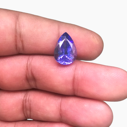 Natural Tanzanite Gemstone Shaped in Pear with 6.13 Carats for Sale