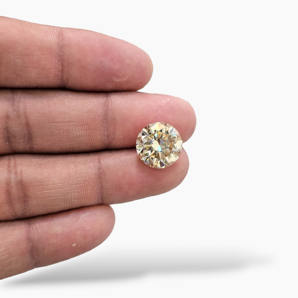 Loose Moissanite Stone Round in 8.46 Carats White Color