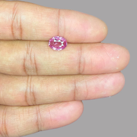 Oval Shape in Pink Sapphire Gemstone 2.02 Carats & 9.14 × 6.86 x 3.34 mm Size