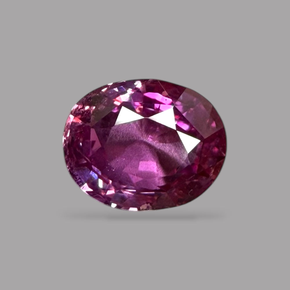 Oval Shape in Pink Sapphire Gemstone 2.03 Carats & 8.30 x 6.69 x 4.04 mm Size