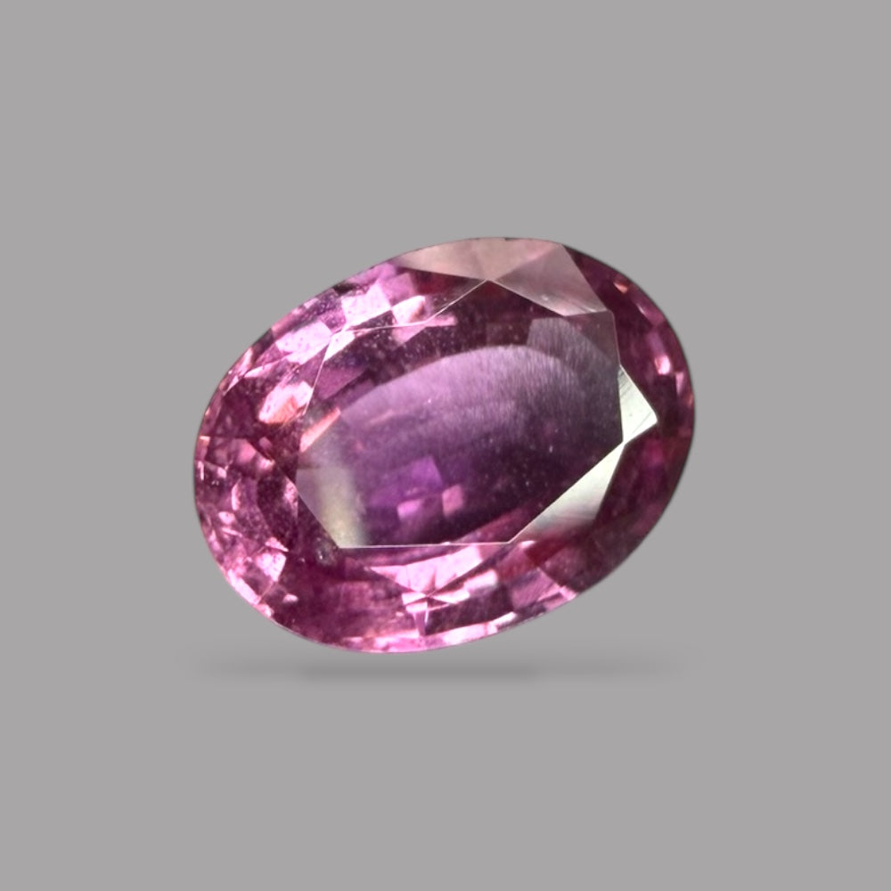 Oval Shape in Pink Sapphire Gemstone 1.63 Carats & 8 x 6 mm Size