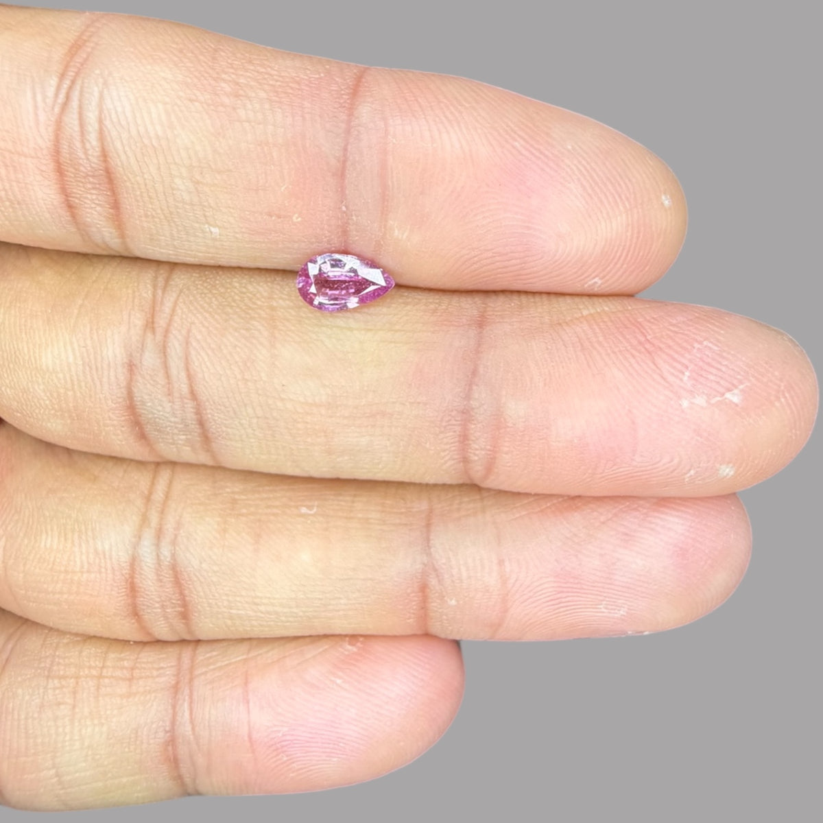 Pear Shape in Pink Sapphire Gemstone 0.79 Carats & 7.6 x 4.6 mm Size