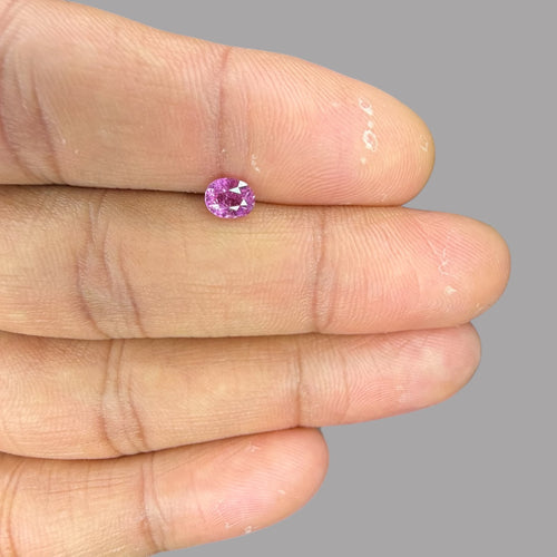 Oval Shape in Natural Pink Sapphire Gemstone 0.70 Carats & 5.7 x 4.5 mm Size