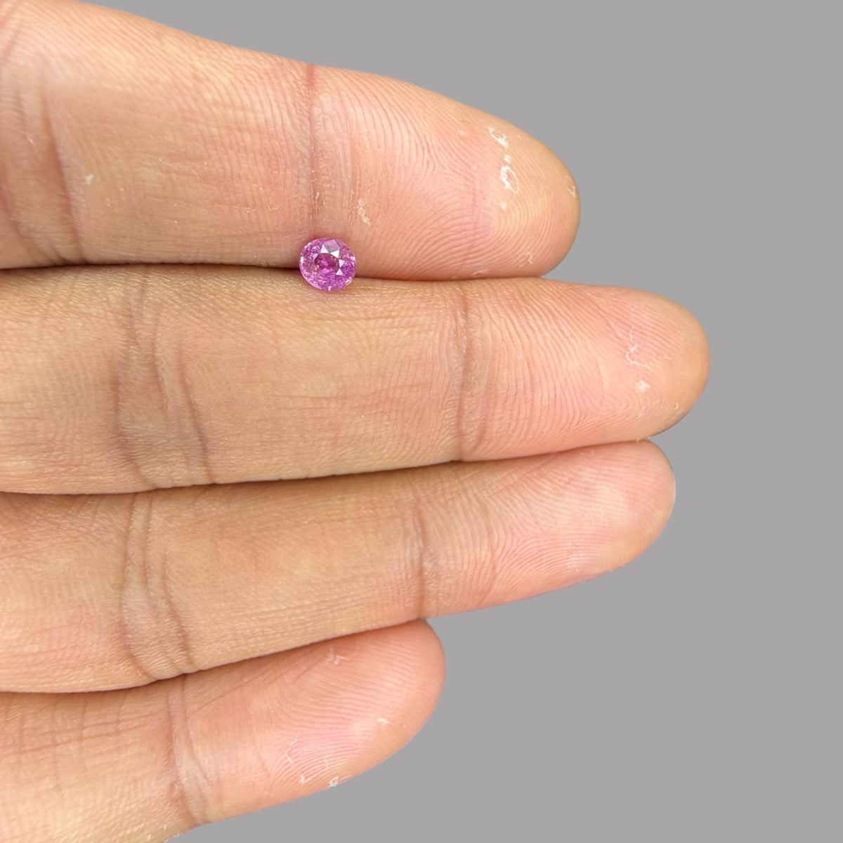 Oval Shape in Natural Pink Sapphire Gemstone 0.49 Carats & 4.7 x 4.2 mm Size