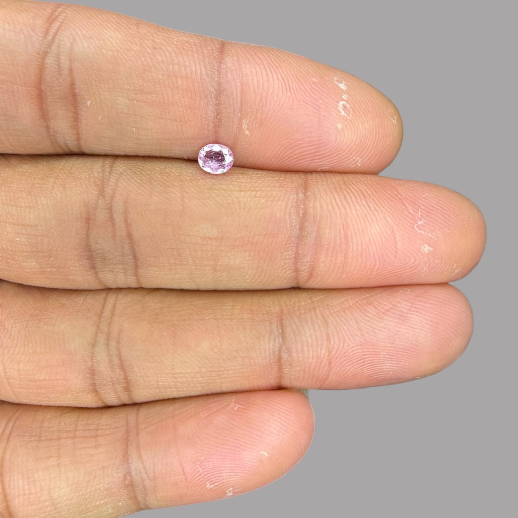 Oval Shape in Natural Pink Sapphire Gemstone 0.42 Carats & 4.7 x 3.9 mm Size