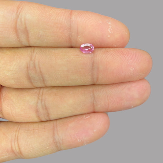 Oval Shape in Natural Pink Sapphire Gemstone 0.37 Carats & 6 x 4.2 mm Size