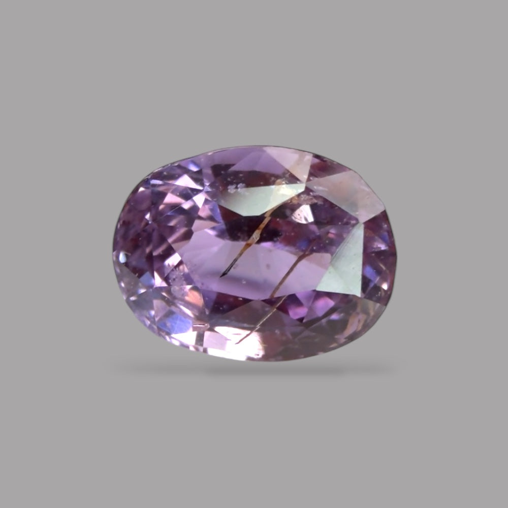 Oval Shape in Natural MediumPurple Sapphire Gemstone 1.14 Carats & 6.7 x 5.1 mm Size