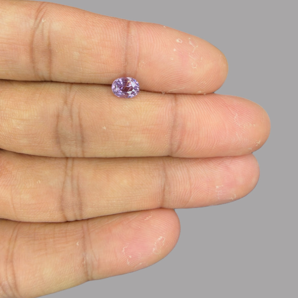 Oval Shape in Natural MediumPurple Sapphire Gemstone 1.14 Carats & 6.7 x 5.1 mm Size