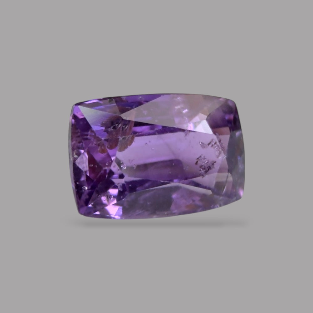 Cushion Cut Shape in Purple Sapphire Gemstone 0.91 Carats & 6.5 x 4.4 mm Size