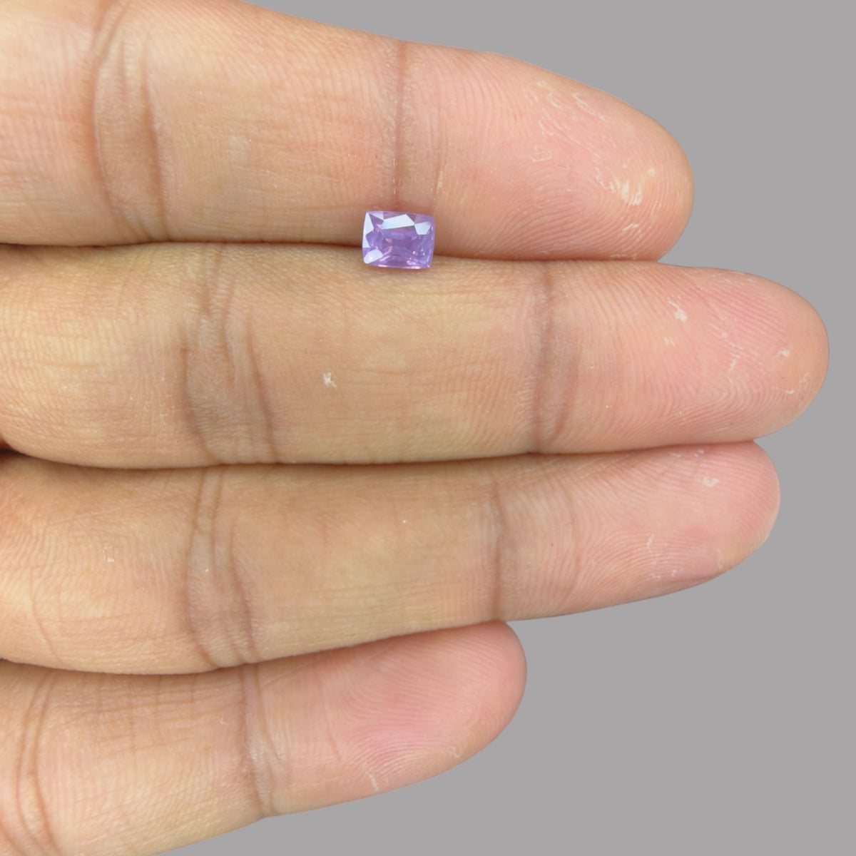 Cushion Cut Shape in Purple Sapphire Gemstone 0.82 Carats & 5.6 x 4.2 mm Size