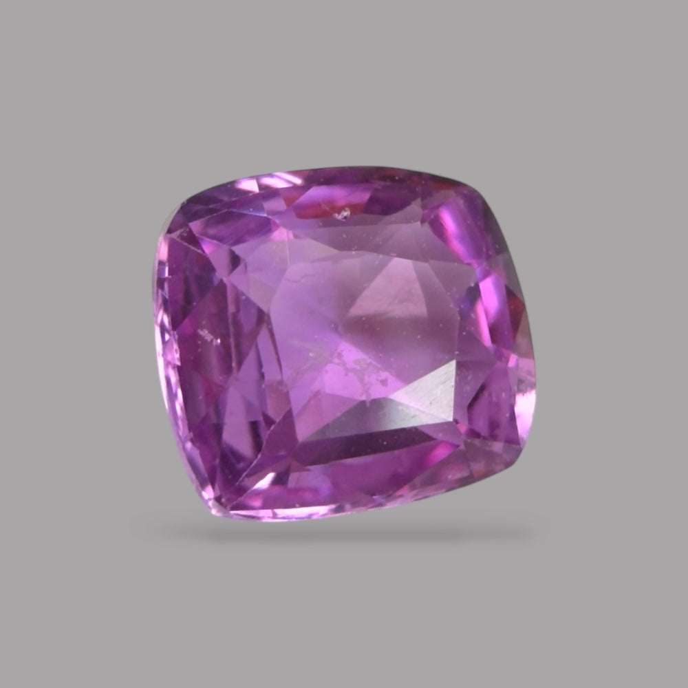 Cushion Cut Shape in Purple Sapphire Gemstone 0.77 Carats & 5.5 x 5.1 mm Size