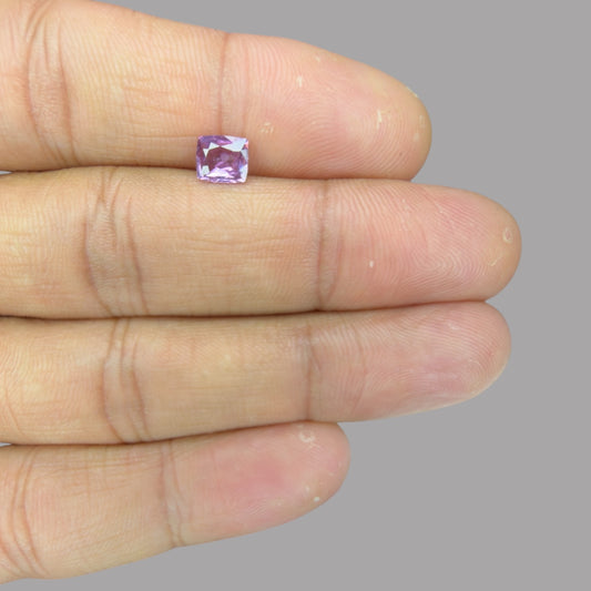 Cushion Cut Shape in Purple Sapphire Gemstone 0.92 Carats & 6.2 x 5.1 mm Size