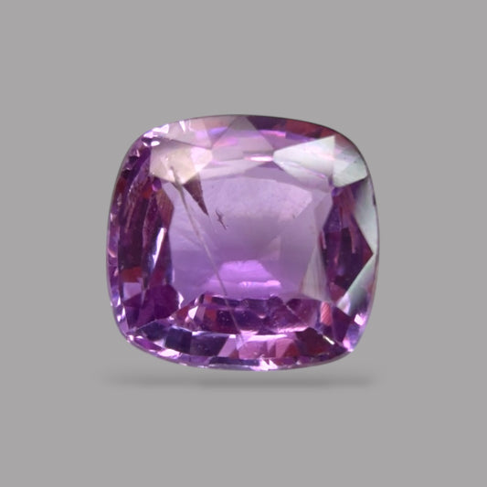 Cushion Cut Shape in Purple Sapphire Gemstone 0.91 Carats & 5.8 x 5.4 mm Size