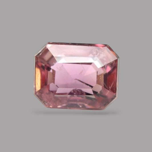 Emerald Cut Shape in Pink Sapphire Gemstone 0.85 Carats & 5.6 x 4.3 mm Size