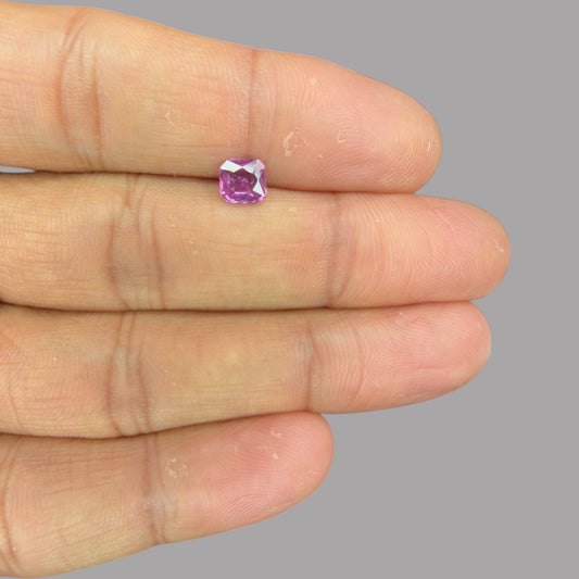 Oval Shape in Natural Pink Sapphire Gemstone 0.91 Carats & 5.8 x 5.5 mm Size